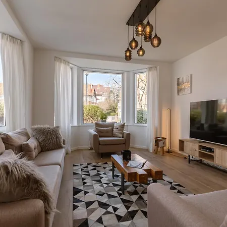 Pins Dores - A Luxurious And Beautifully Decorated With Terrace And Parking Near The Beach *